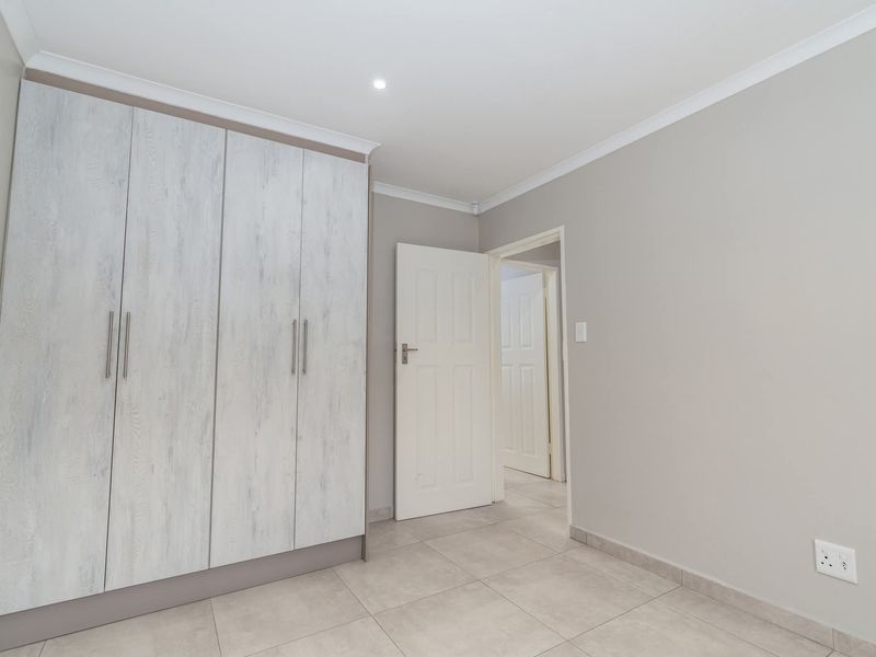 Modern 2-Bedroom Home for Sale Near Charlie One Gate – Secunda - Photo 6