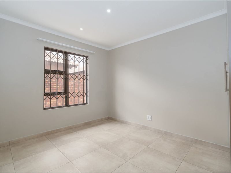 Modern 2-Bedroom Home for Sale Near Charlie One Gate – Secunda - Photo 7