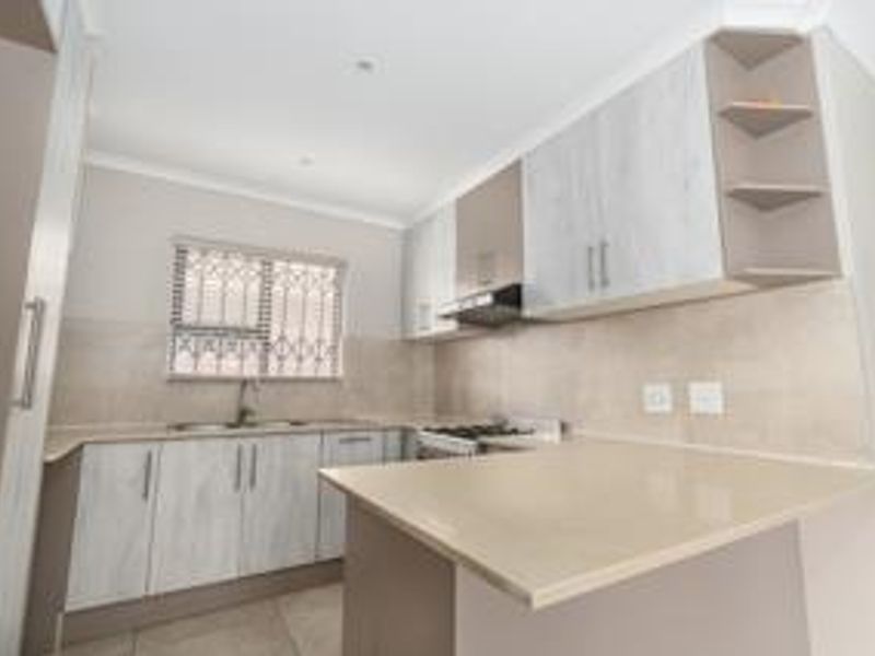 Modern 2-Bedroom Home for Sale Near Charlie One Gate – Secunda - Photo 5