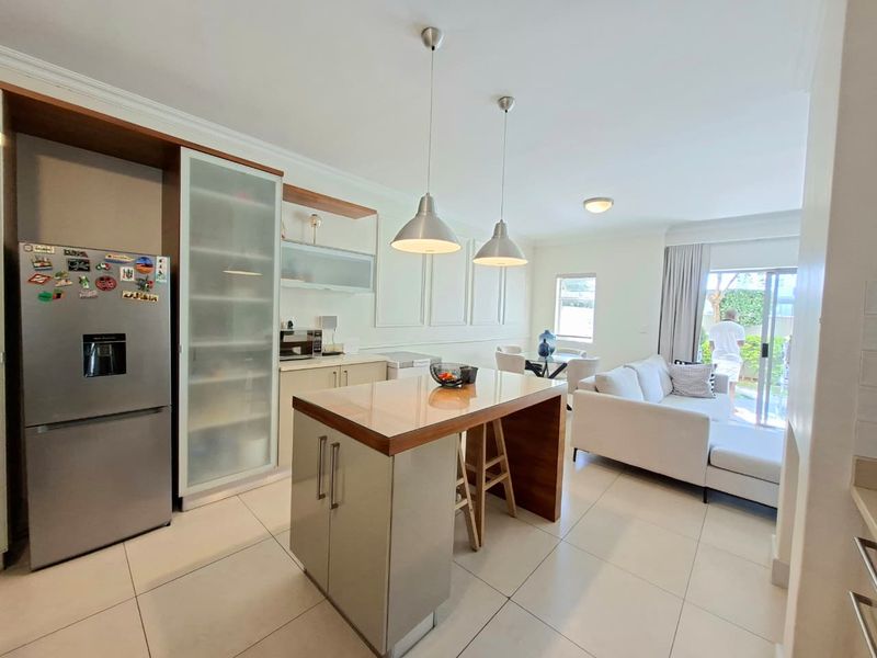 Elegant Ground Floor Sanctuary: Modern Luxury at The Foundry - Photo 2