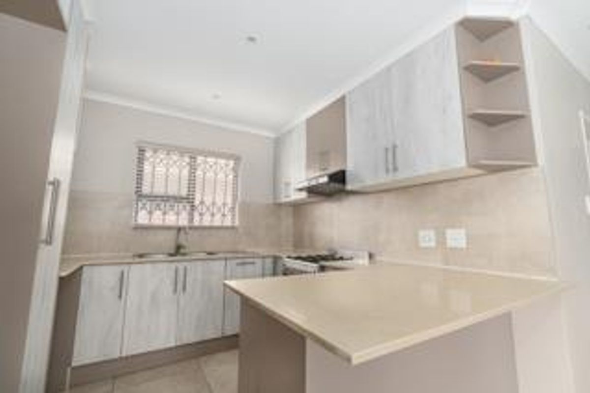Modern 2-Bedroom Home for Sale Near Charlie One Gate – Secunda - Photo 5
