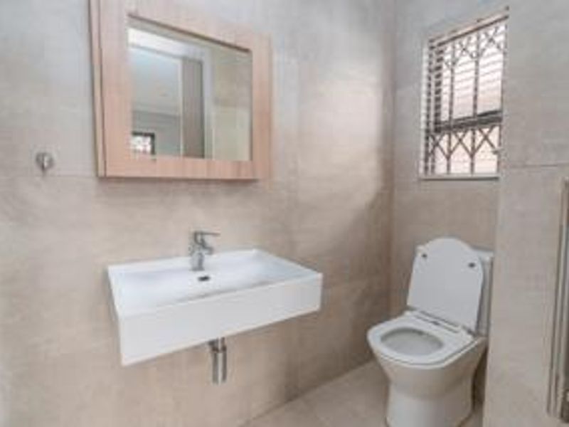 Modern 2-Bedroom Home for Sale Near Charlie One Gate – Secunda - Photo 8