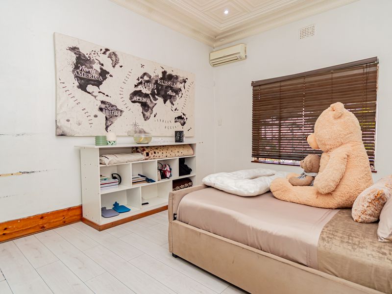 Contemporary Family Home with Style and Space in Upper Kensington - Photo 8
