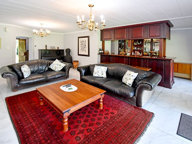 Beaulieu Gem: Lovely Home with Cottage and Spectacular Garden - Photo 9