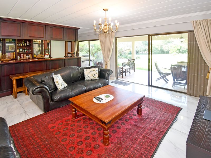 Beaulieu Gem: Lovely Home with Cottage and Spectacular Garden - Photo 8