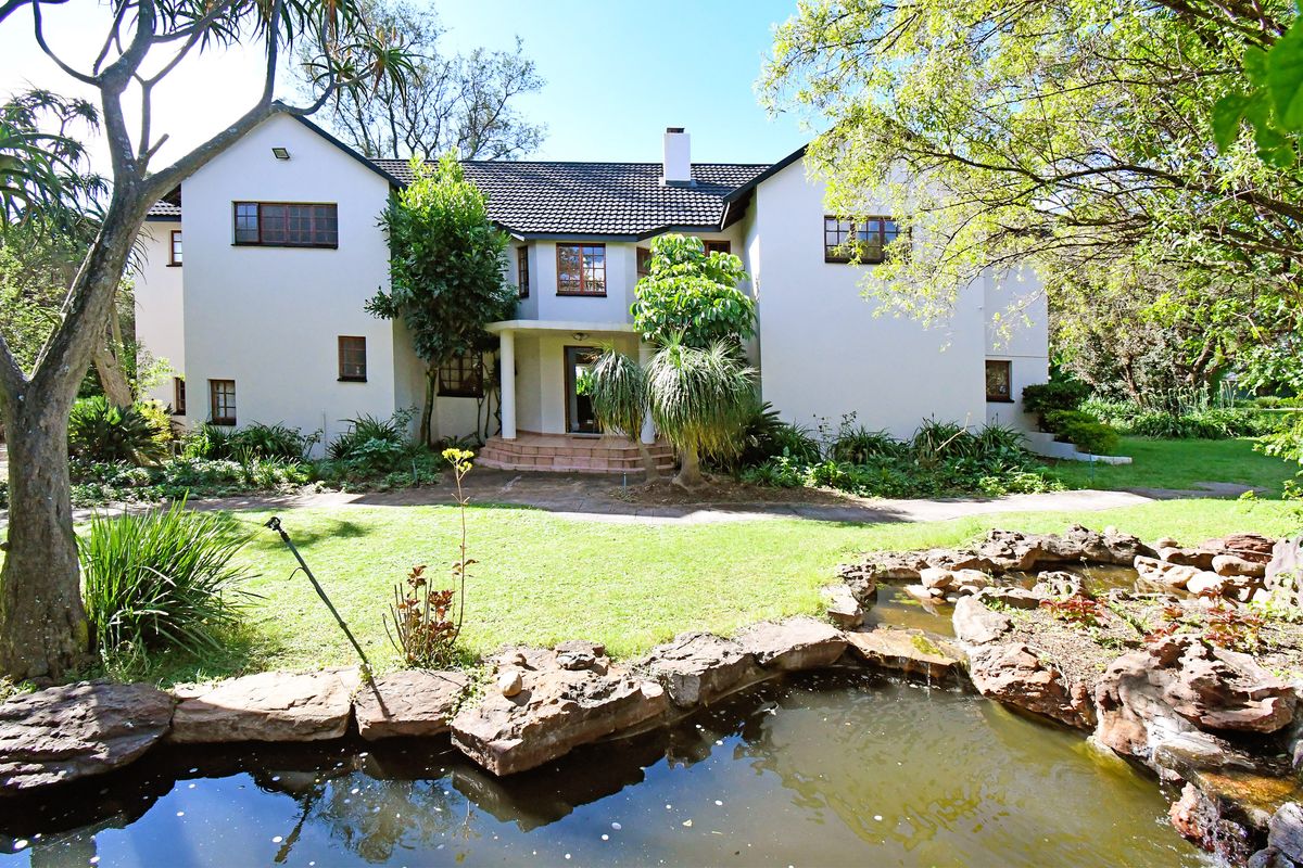 Beaulieu Gem: Lovely Home with Cottage and Spectacular Garden - Photo 2