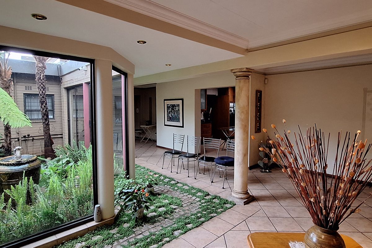 BEAUTIFUL 4-BEDROOM FAMILY HOME FOR SALE IN SW5,VANDERBIJLPARK!! - Photo 5