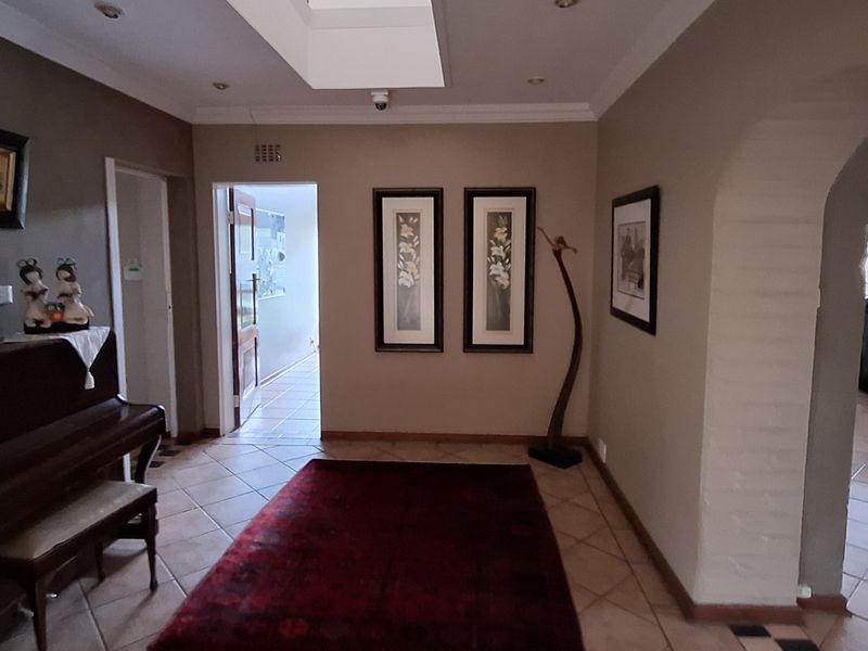 BEAUTIFUL 4-BEDROOM FAMILY HOME FOR SALE IN SW5,VANDERBIJLPARK!! - Photo 8