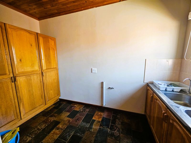 Immaculate Family Home with Braai Room and Modern Features - Photo 7