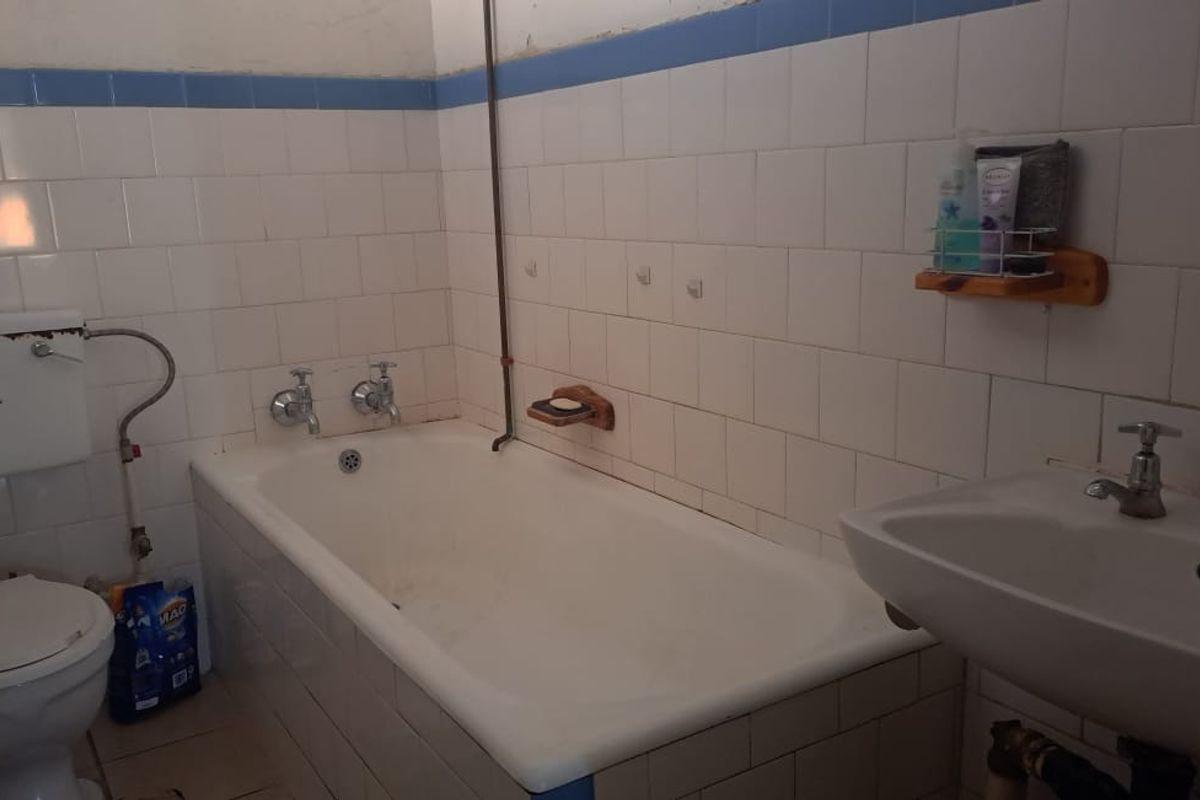 2-Bedroom Flat for Sale - Photo 4