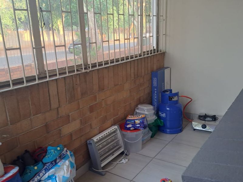 2-Bedroom Flat for Sale - Photo 9