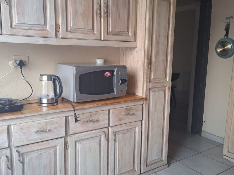 2-Bedroom Flat for Sale - Photo 3