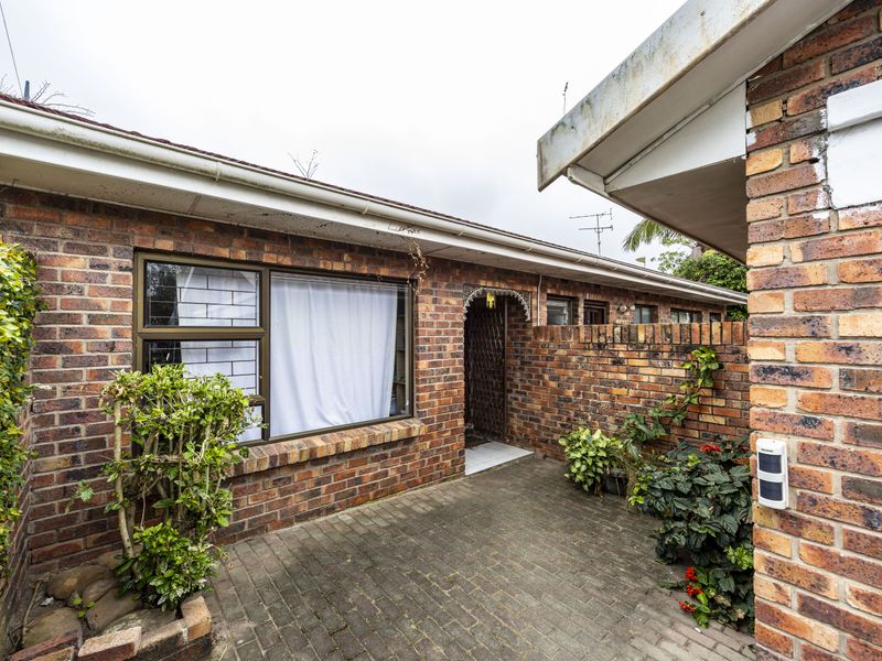 We have a serious seller with a Perfect Address in Nahoon Valley - Photo 4