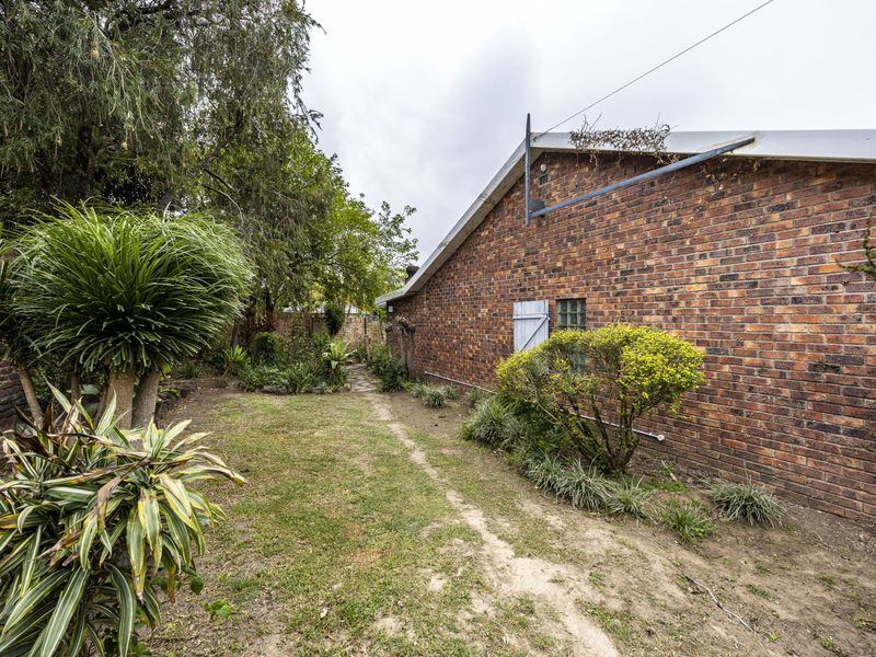 We have a serious seller with a Perfect Address in Nahoon Valley - Photo 9