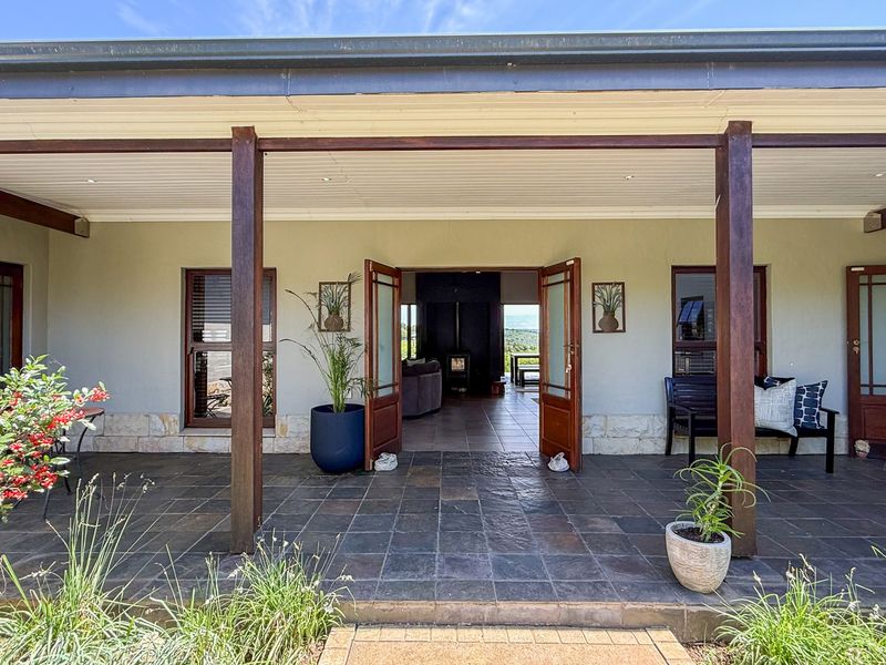 Luxury Eco-Estate Living with Flatlet, Solar & Exceptional Views - Photo 4