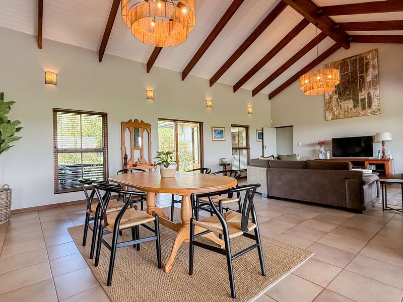 Luxury Eco-Estate Living with Flatlet, Solar & Exceptional Views - Photo 8