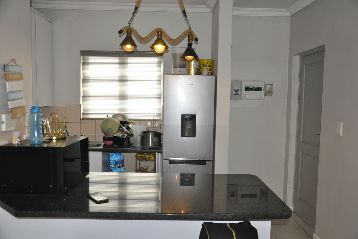 Immaculate Top-Floor Investment in Erand Gardens - Photo 3