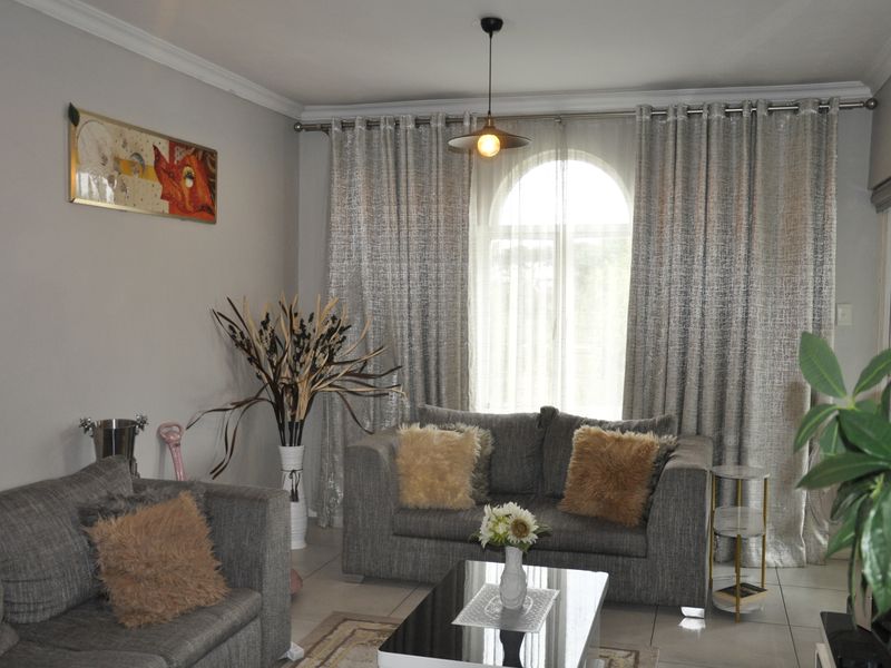 Immaculate Top-Floor Investment in Erand Gardens - Photo 5
