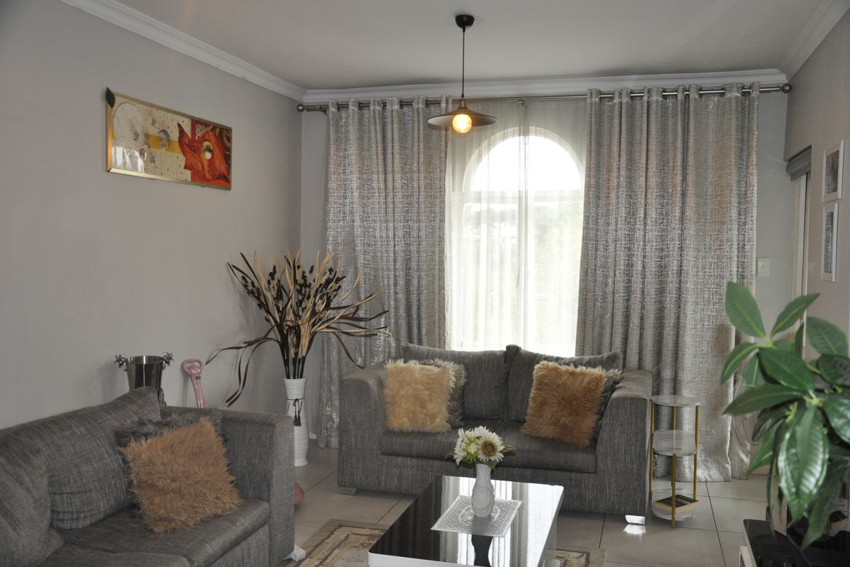 Immaculate Top-Floor Investment in Erand Gardens - Photo 5