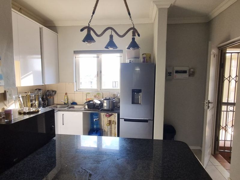 Immaculate Condition: Maintained to absolute perfection—not a cent needs to be spent on repairs - Photo 5