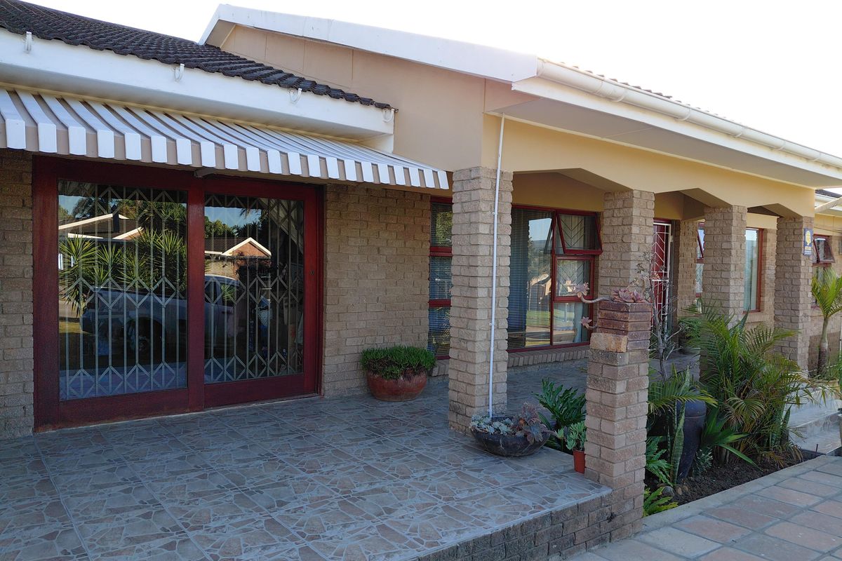 Strelitzia Park – Corner Plot Gem with Stunning Views - Photo 4