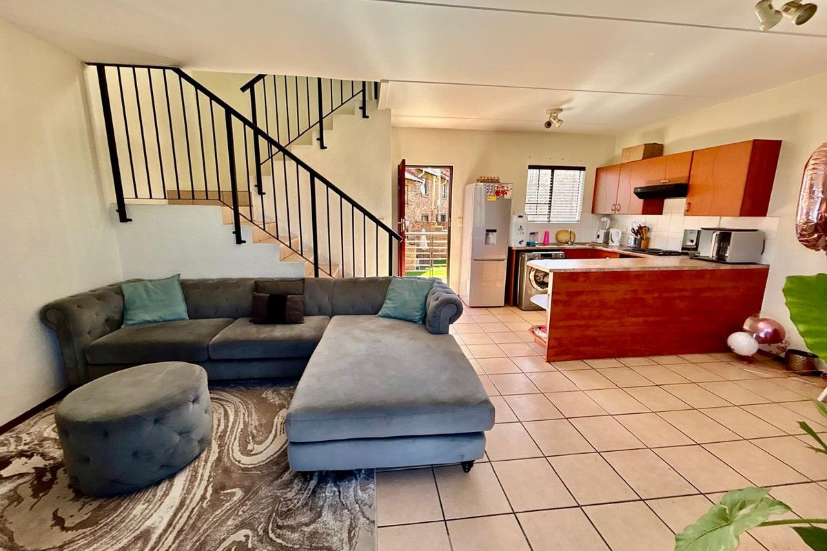 R710,000 | Great Location, Great Price – Secure Your Halfway Gardens Home Today - Photo 3