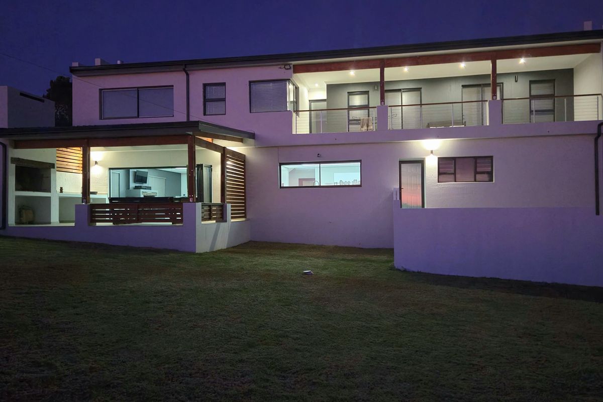 New Listing - Photo 5
