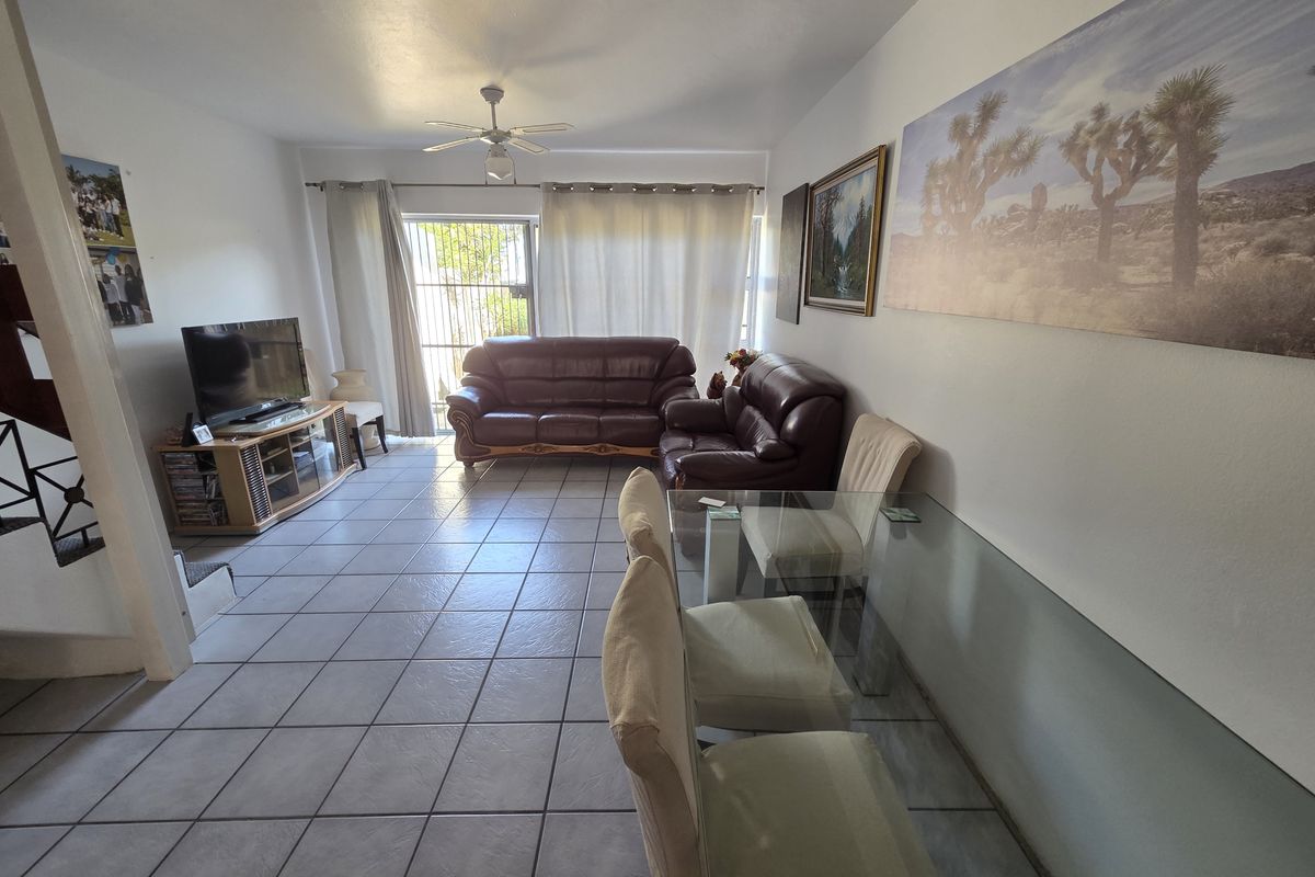 Marine Drive Bliss:  Rental Alert - Photo 2