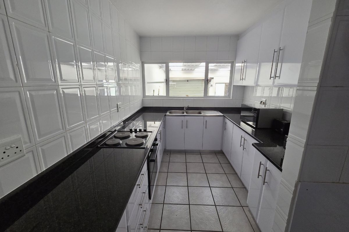 Marine Drive Bliss:  Rental Alert - Photo 5