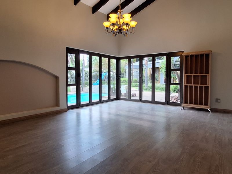 Luxury Redefined – Impeccable 5-Bedroom Residence in Vanderbijlpark SW5!! - Photo 3