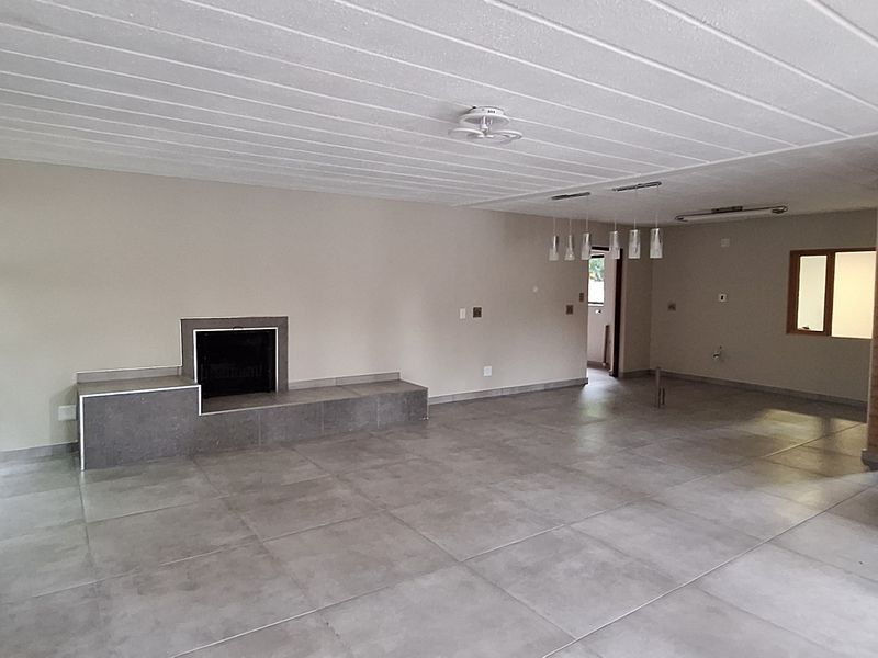 Luxury Redefined – Impeccable 5-Bedroom Residence in Vanderbijlpark SW5!! - Photo 7