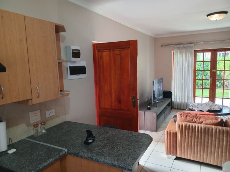 Modern 2 Bedroom Townhouse in Summit View Estate – Blue Hills - Photo 3