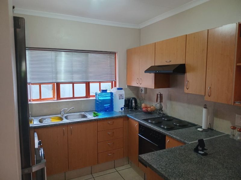 Modern 2 Bedroom Townhouse in Summit View Estate – Blue Hills - Photo 2