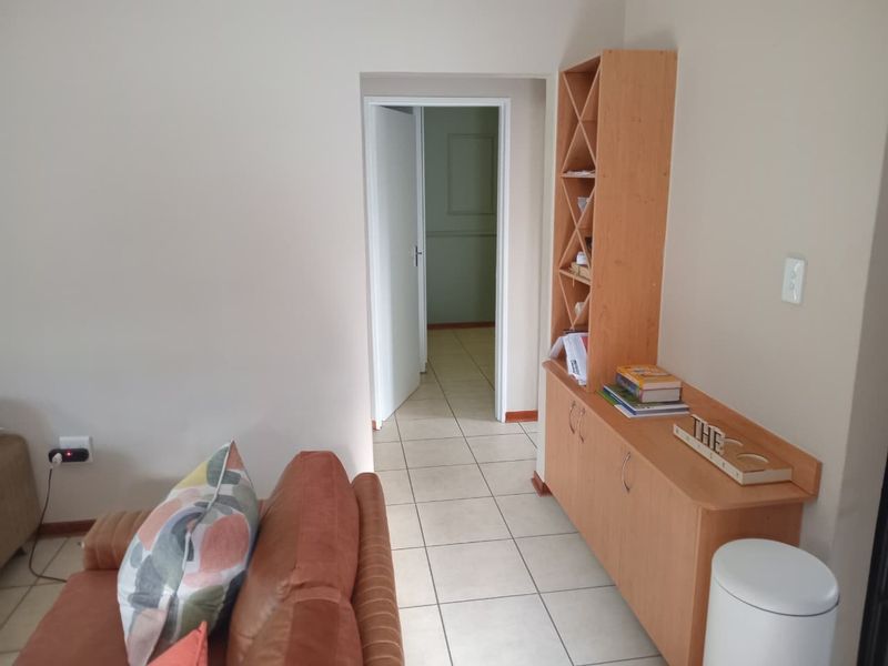 Modern 2 Bedroom Townhouse in Summit View Estate – Blue Hills - Photo 5