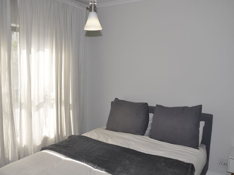 Fully Furnished 2-Bedroom Apartment to Rent in The Whisken, Crowthorne - Photo 8