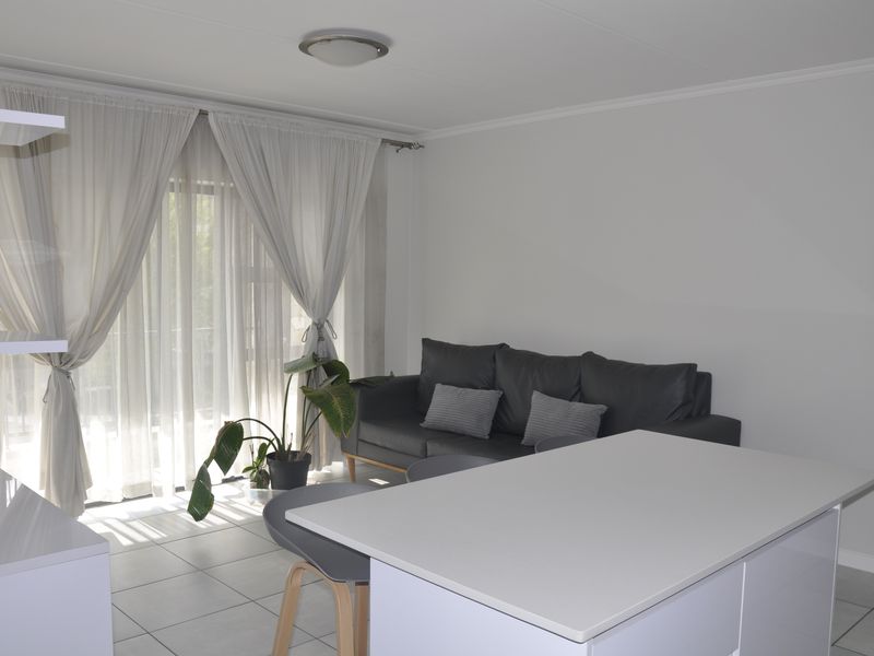 Fully Furnished 2-Bedroom Apartment to Rent in The Whisken, Crowthorne - Photo 6