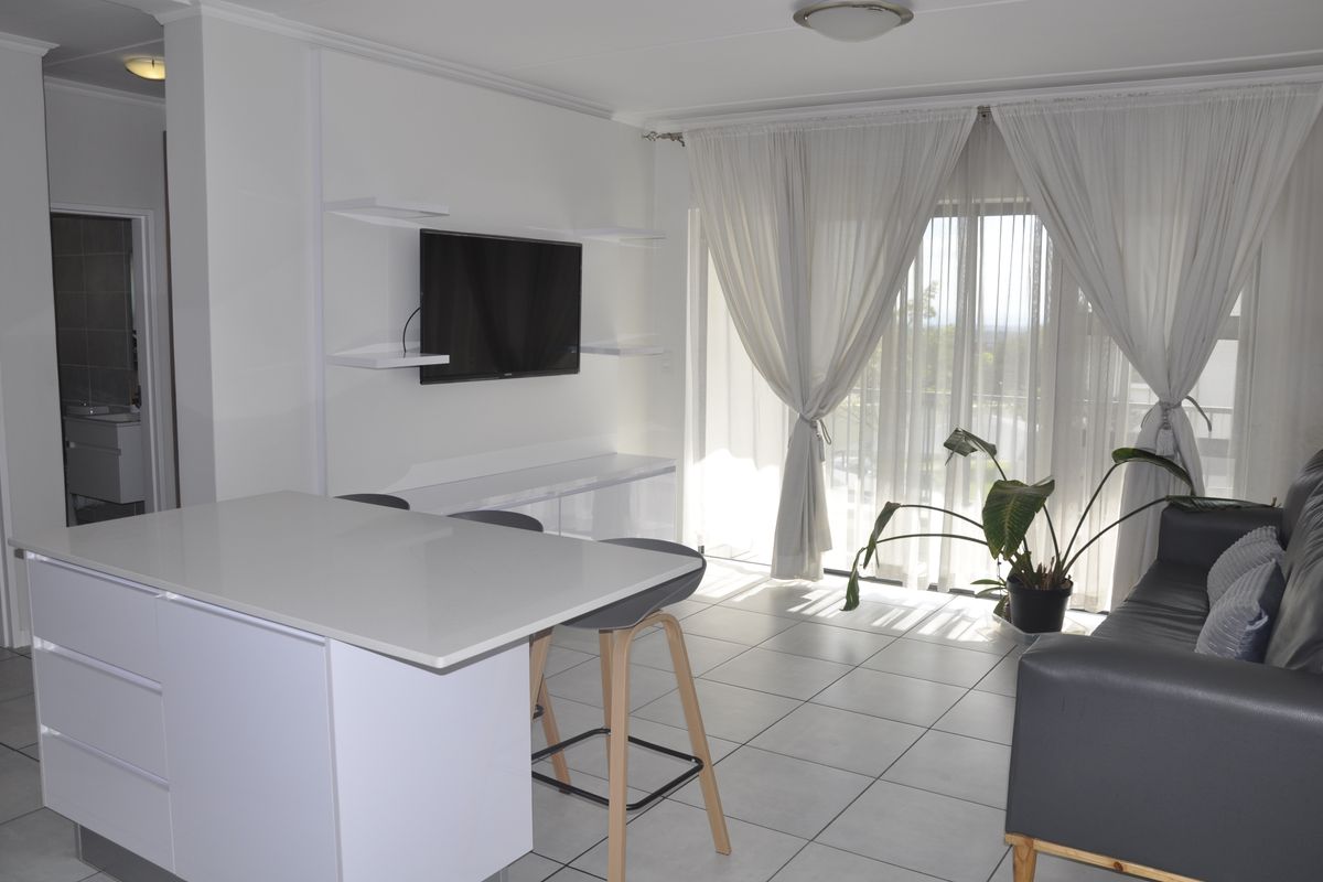 Fully Furnished 2-Bedroom Apartment to Rent in The Whisken, Crowthorne - Photo 3