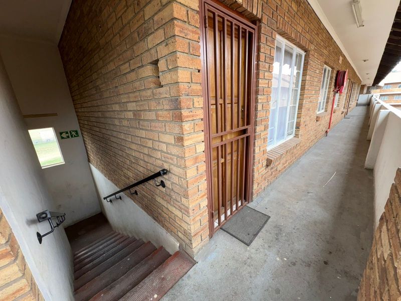 Affordable 3 Bedroom !! - Photo 9