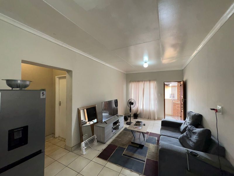 Affordable 3 Bedroom !! - Photo 2