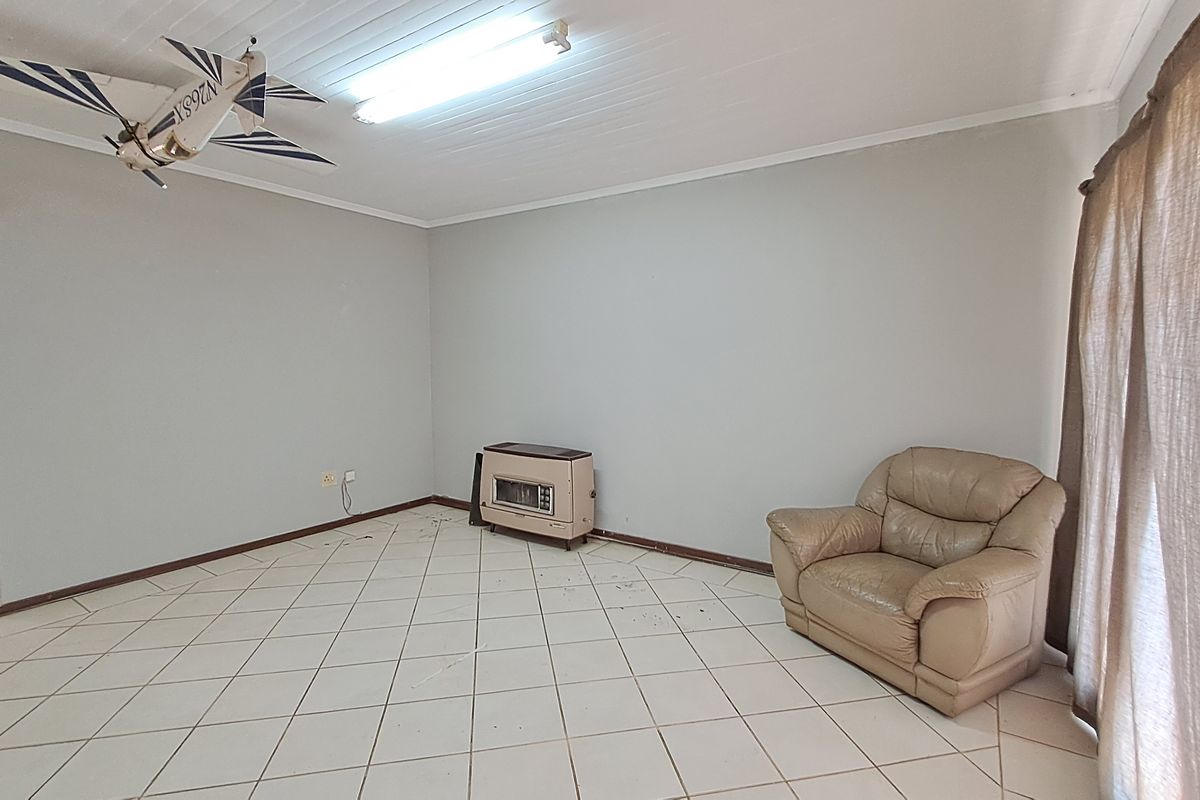 Own a charming, income-generating property in the heart of Leslie! - Photo 5