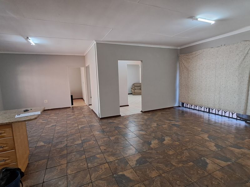 Own a charming, income-generating property in the heart of Leslie! - Photo 9