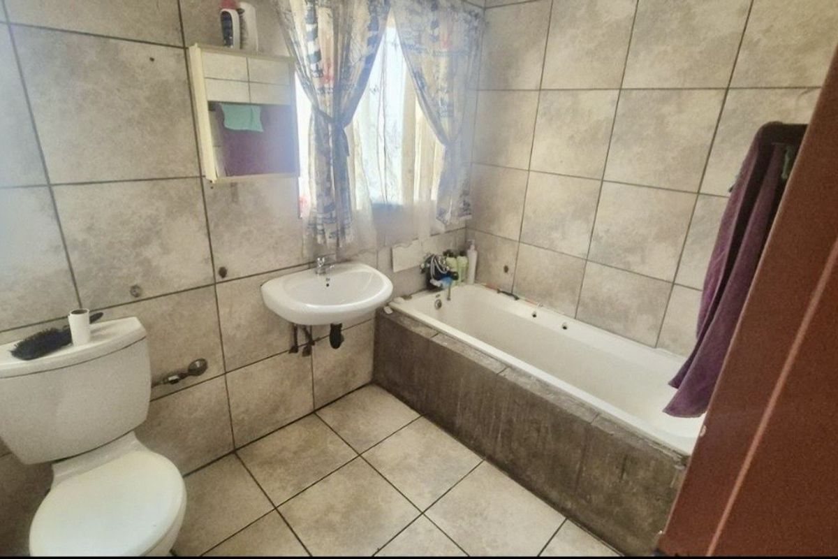 Well Priced home for Sale - Photo 5