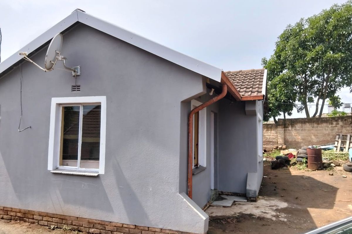 House for SALE in waterval A - Photo 2