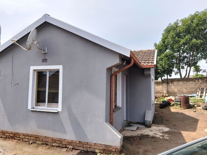 House for SALE in waterval A - Photo 2