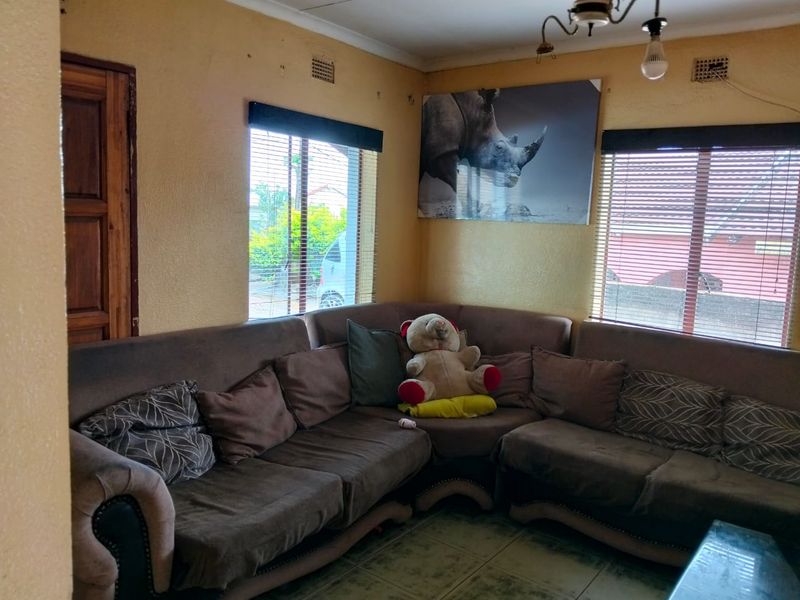 House for SALE in waterval A - Photo 6