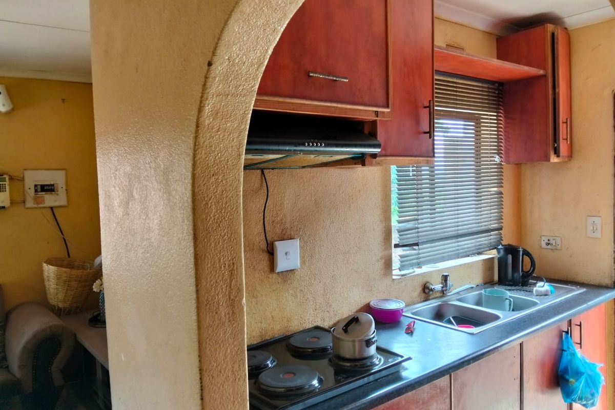 House for SALE in waterval A - Photo 5