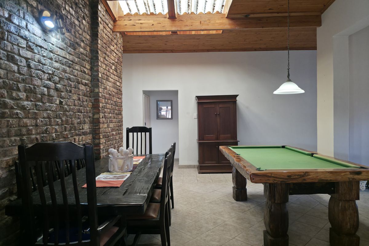 Spacious Family Home at a Prime Location in Noorsekloof, Jeffreys Bay - Photo 4