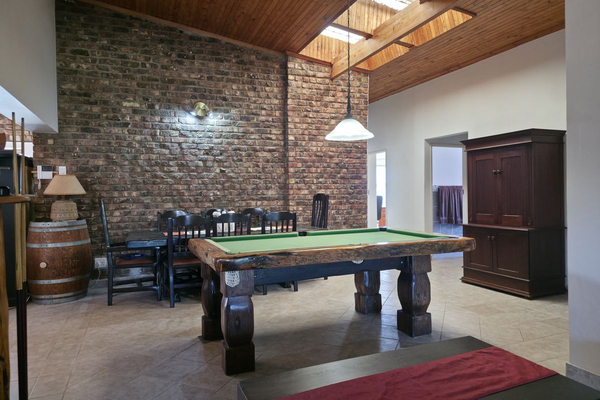 Spacious Family Home at a Prime Location in Noorsekloof, Jeffreys Bay - Photo 5