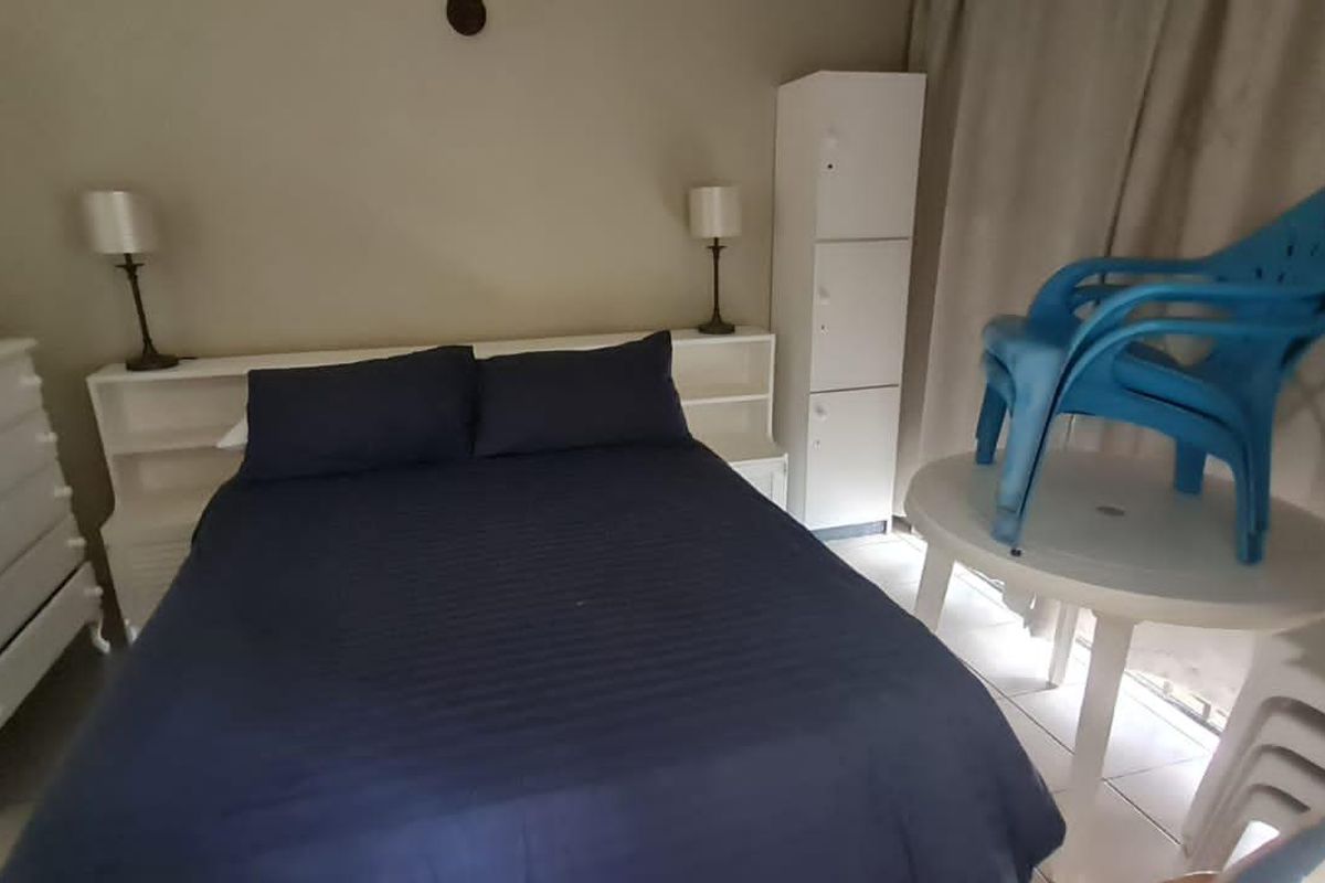 Holiday unit on beach for sale - Photo 5