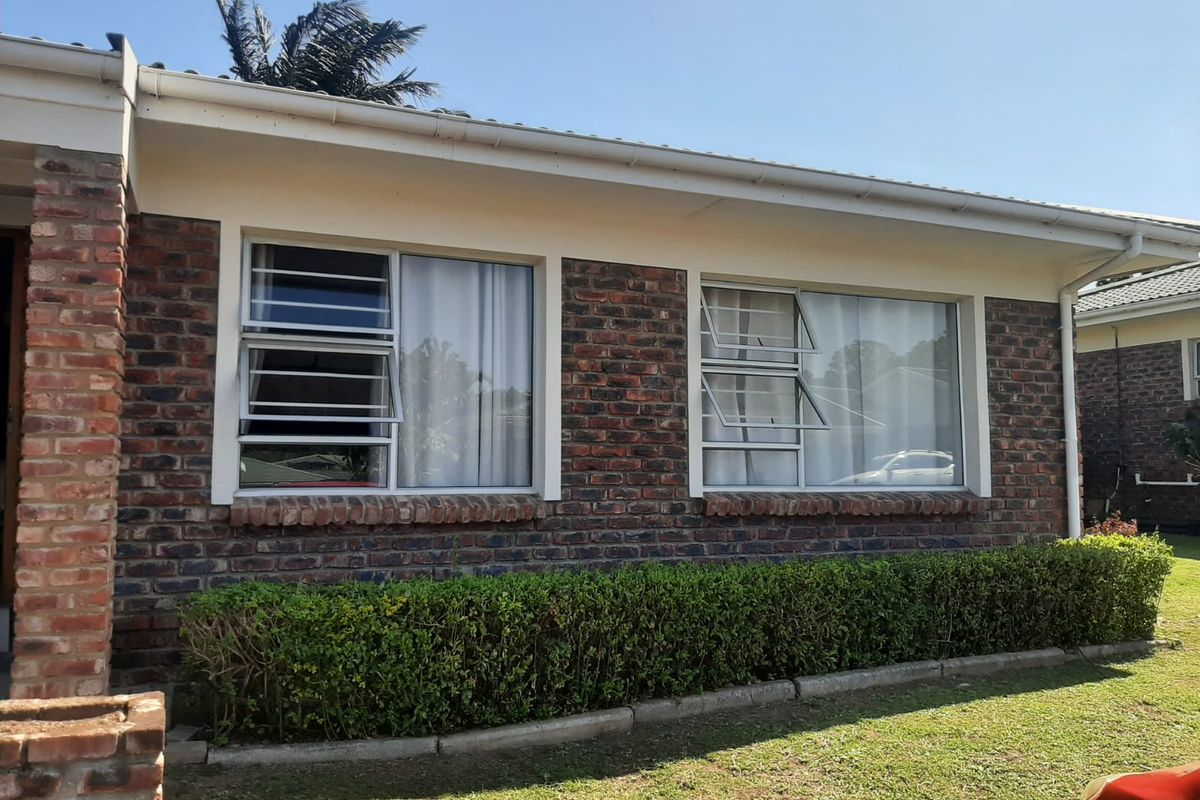 Beautiful 2-Bedroom Home in Abbotsford – Space, Comfort, and Secure Living! - Photo 2